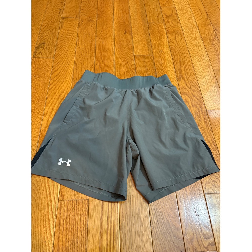Under Armour Mens Gray Fitted Running Shorts with Mesh Liner Size Small SM
